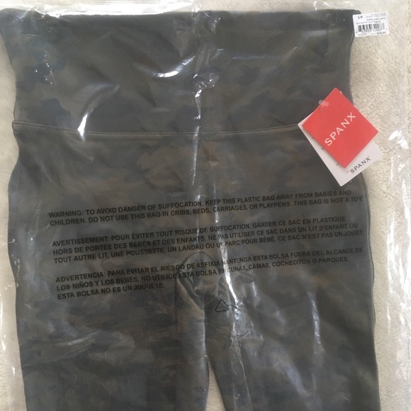 NWT SPANX Faux leather camo leggings - Picture 5 of 5